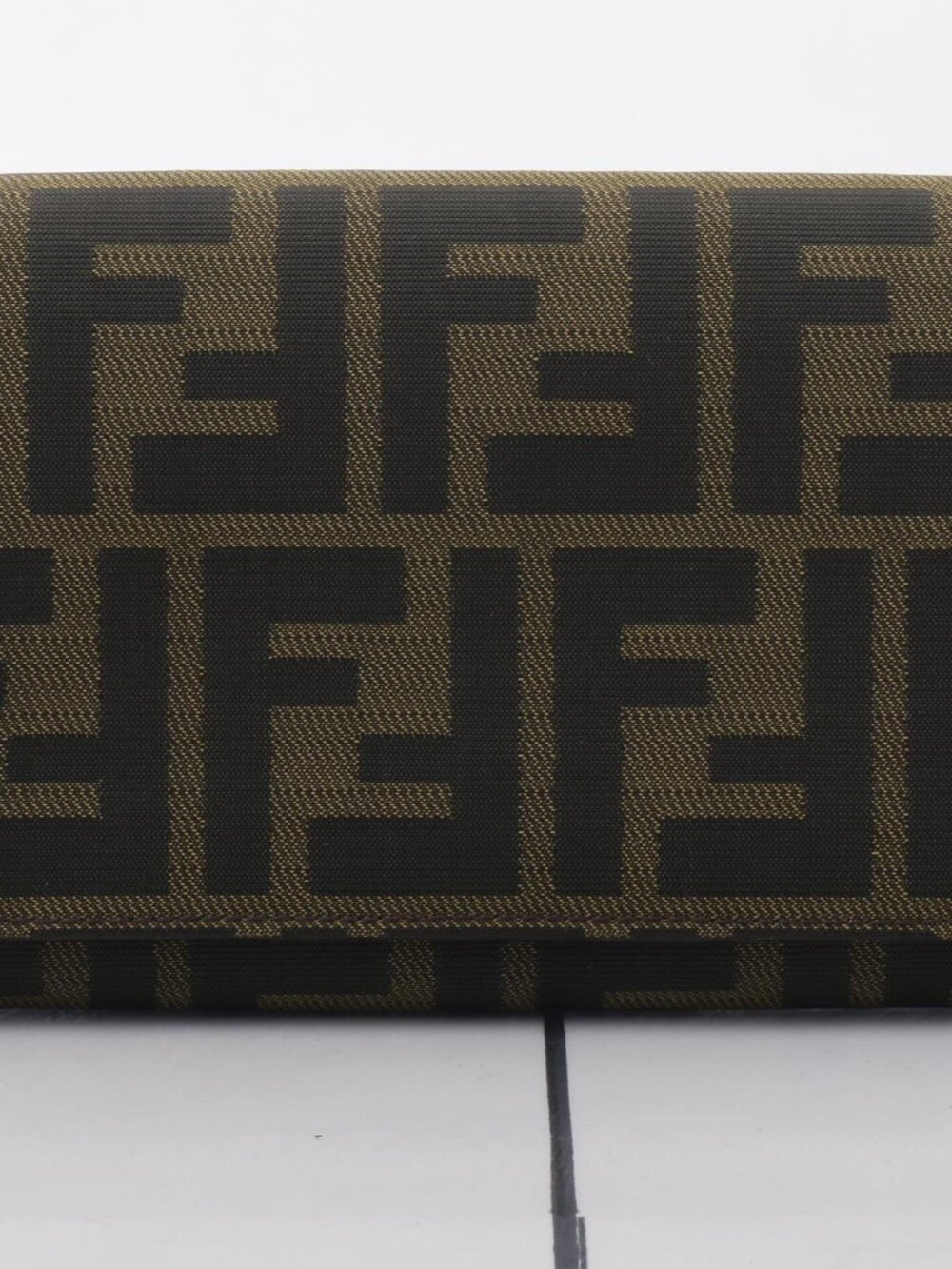 Fendi Long Wallet - Picture 2 of 6